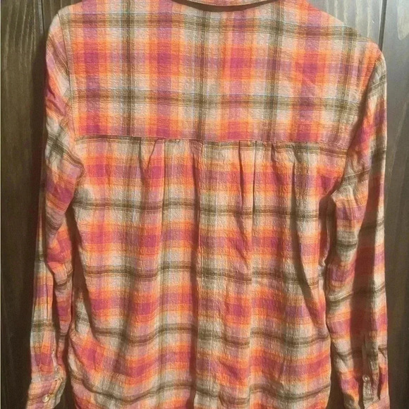 beachlunchlounge Plaid Flannel Button Down Shirt - Picture 10 of 10
